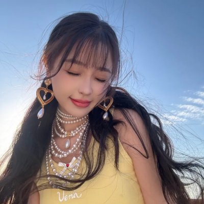 镜中的女孩